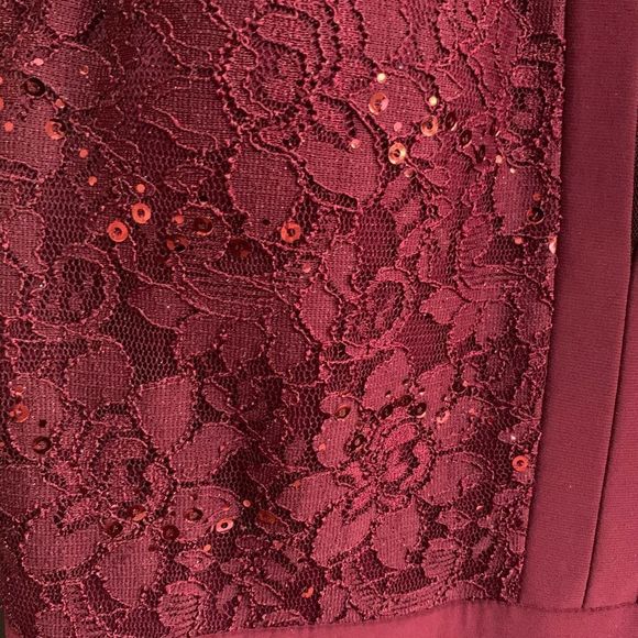 MERLOT HALTER LACE DRESS W/ ILLUSION CUT - Picture 2 of 10